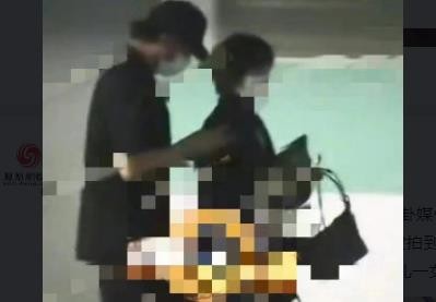 杨烁深夜与女子回家,杨烁老婆王黎雯照片个人资料
