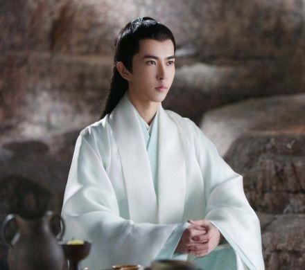 男明星也有“狐狸脸”，陈坤罗云熙上榜，最后一位是狐仙本人吧