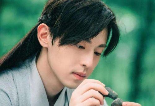 男明星也有“狐狸脸”，陈坤罗云熙上榜，最后一位是狐仙本人吧