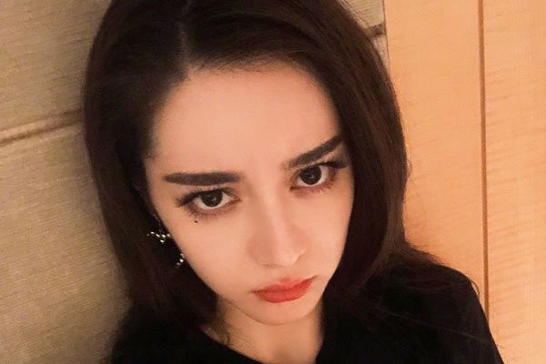 迪丽热巴圈内人缘不好吗 热巴克拉恋人的时候已经很火了