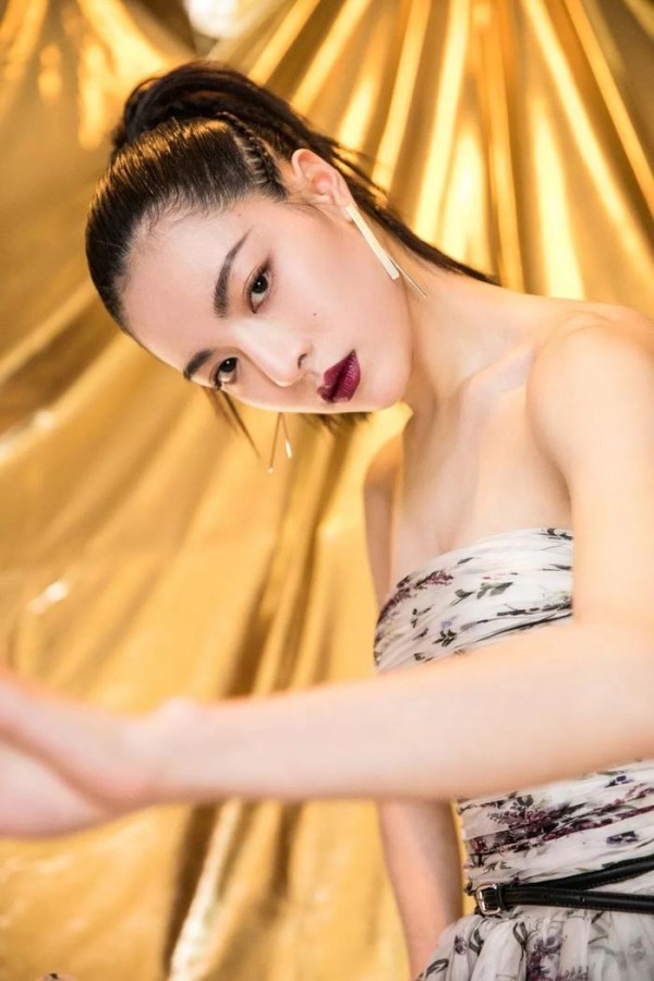 Angelababy很圆滑？雷佳音私下很奇葩？郑恺程晓玥有联系？