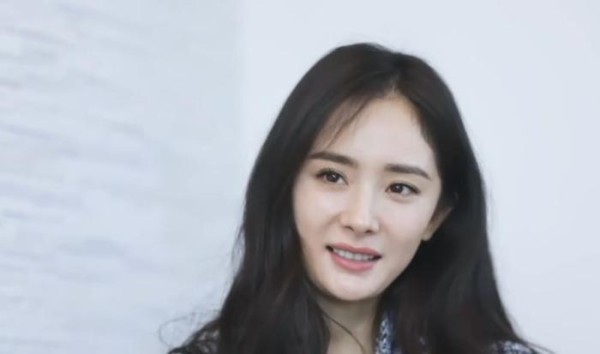 仙剑四姐妹现状，唐嫣五年为刘亦菲庆生，刘诗诗杨幂关系成谜