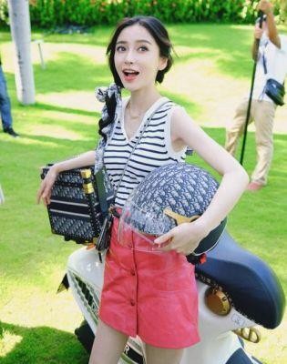 ​娱乐圈爷爷明星的活力生活：王石、张纪中与刘诗昆的育儿故事