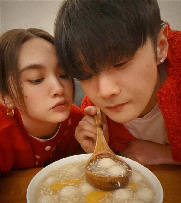 杨丞琳和李荣浩 真夫妻真好嗑