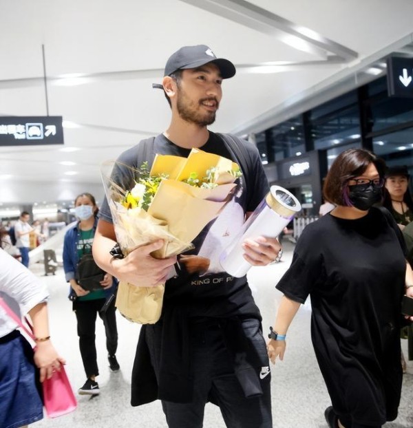 高以翔去世3年后：高妈瘦脱相，高爸头发斑白，女友也已另结新欢