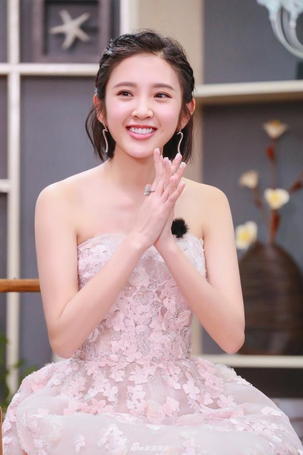 唐艺昕