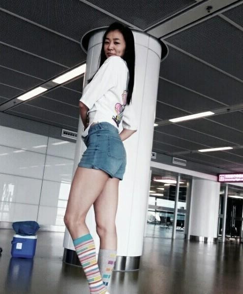 她是中国女篮第一美女，容颜堪比明星，科比库里都被她征服过！