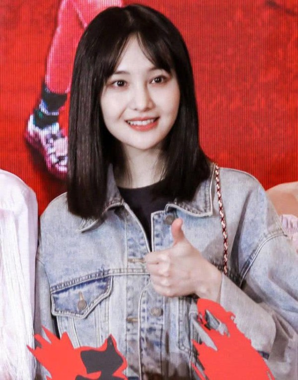 郑爽提起男友满脸甜蜜，透露两人相处日常，张恒让她性格变得更好