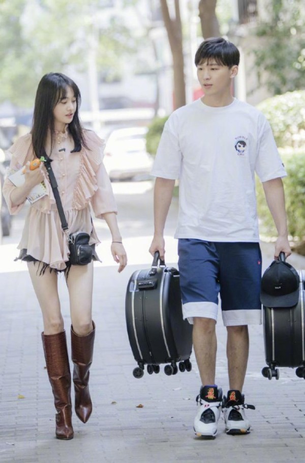 郑爽三段感情都引争议，到底是男方问题还是女方问题