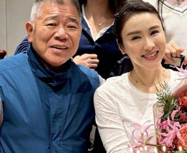 当年公开退圈，选择和残疾富商结婚的黎姿，现在的生活还幸福吗？