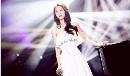 《中国好声音》四位冠军现状：梁博，李琦，张磊都没有她混得好