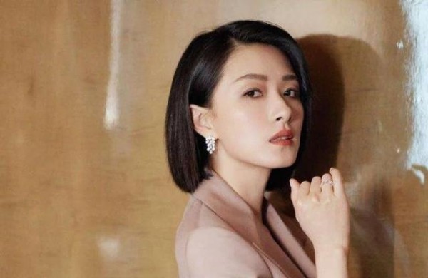 万茜在娱乐圈人缘好，众多明星发言支持，网友：不愧是实力派演员