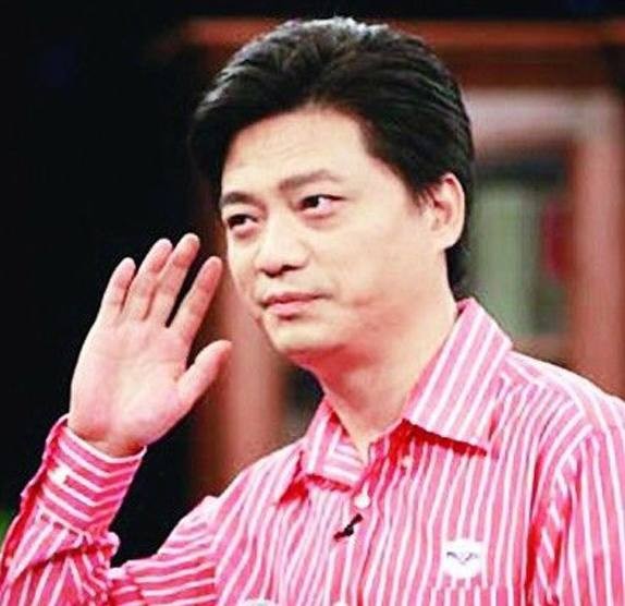 崔永元提交585名华谊相关明星到税务局，网友：请一定要注意安全！