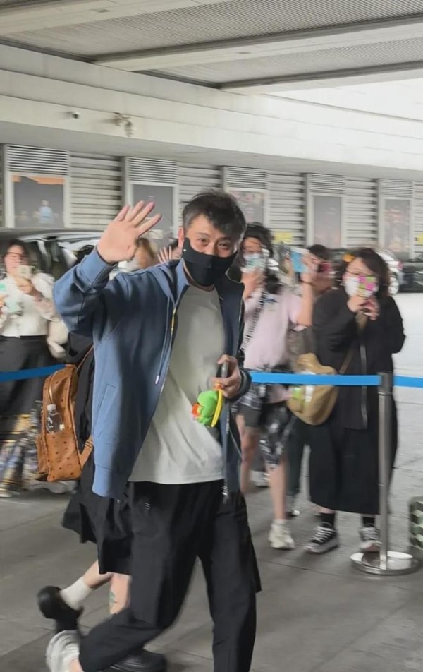 李乃文：蛰伏二十年的“叔圈顶流”，差点因经纪人一夜翻车