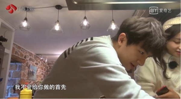 某综艺林更新和素人CP终于炒崩了！林更新不配合素人好尴尬！