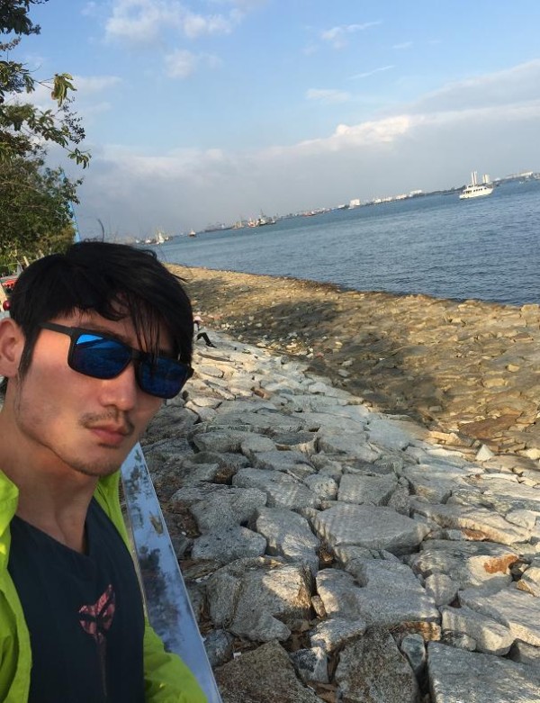 高以翔哥哥晒生活近照，兄弟俩越发相似认不出，家族基因过于强大