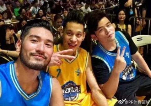 林书豪缅怀高以翔怎么回事 林书豪高以翔是什么关系 第4张