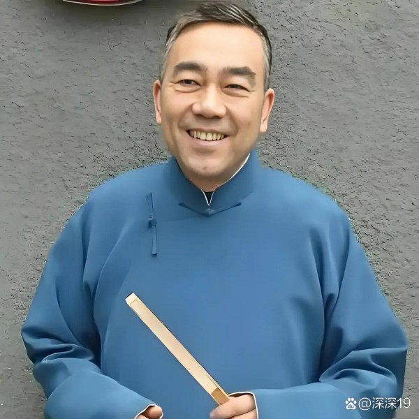 杨小五要正式拜师啦！奔六的人了...@深深十九的动态