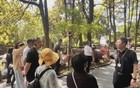 浙江一文旅局长五一亲自带团，去年专门考取了导游证