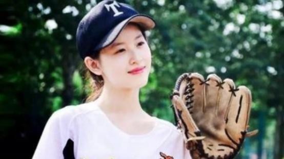 娱乐圈高学历的五大女明星，章泽天榜上有名，你第一个想到的是谁
