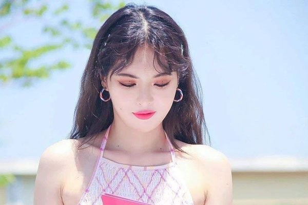 金晓钟金泫雅是情侣吗 接吻事情很正常