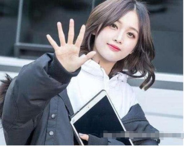 谢娜五个徒弟，四男一女，前四个疼爱有加，最后1个老死不相往来