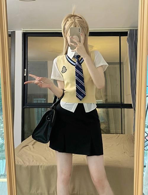 环球影城穿搭指南：JK套装VS魔法袍