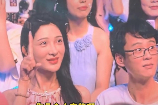 备胎直播被戏...@玲珑Ambition微爱读书的动态