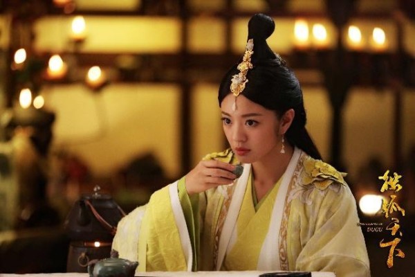 要守豪门规矩的女星：安以轩、王艳上榜，而她连戴珠宝都要写借据