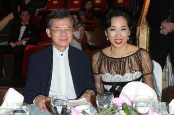 要守豪门规矩的女星：安以轩、王艳上榜，而她连戴珠宝都要写借据