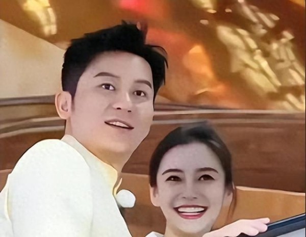 杨颖和李晨全网羡慕的神仙友情，疑似恋情曝光，粉丝：假的