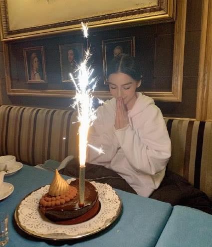 杨颖过30岁生日，王祖蓝的祝福火了，这是什么神仙友情？