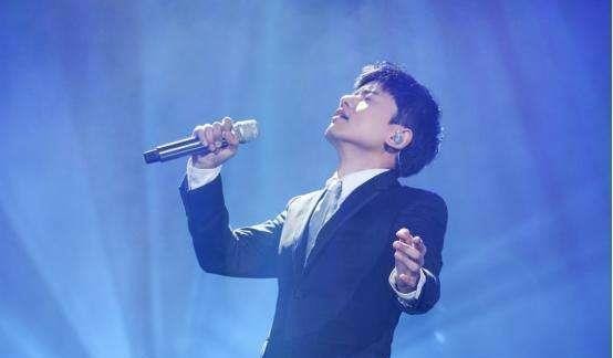 谢娜十年来的恩爱,被张杰用一天时间全部毁掉,网友：渣男!