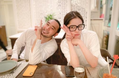 泰国演员TAE被曝是欧阳娜娜干爹，年轻时模样不输林志颖！