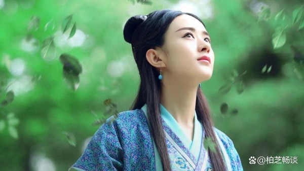 赵丽颖杨紫：友谊并存共绘娱乐圈精彩篇章