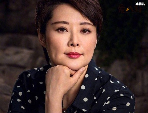 袁立照片