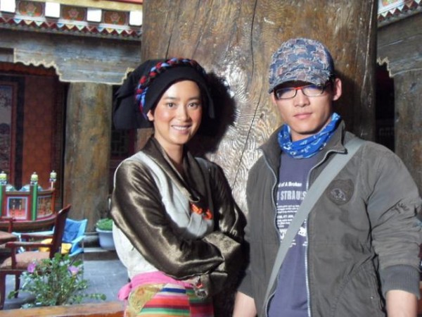 她是北影校花出身，嫁小4岁的当红演员，如今在家相夫教子