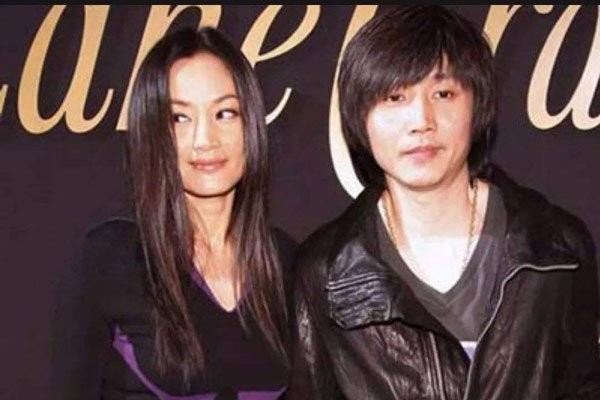 张亚东的历任女友串 情史很厉害女友名单都是大咖