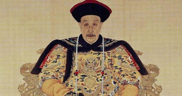 历史上乾隆皇帝和和珅、纪晓岚关系到底怎么样？