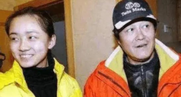 被张艺谋赵本山轮番宠爱后，她竟从娱乐圈消失，背后真相惊人