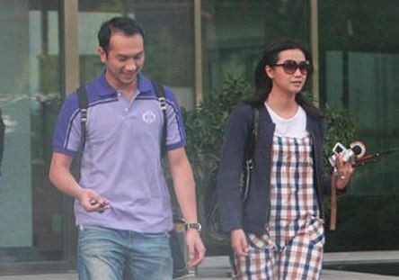 黄觉:妻子不介意我的过去和徐静蕾永远是好友