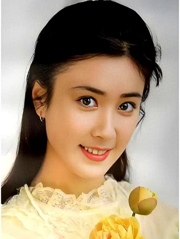 傅艺伟：儿子没了，61岁照样嗨？和李玲玉的塑料姐妹情，真香！