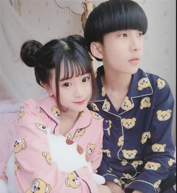 王乐乐微博公开新女友照片，网友：不配做小哪吒后妈？