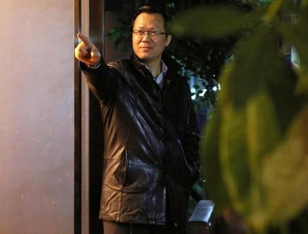 卓伟回来了！今即将曝某明星恋情，好多人又该颤抖了