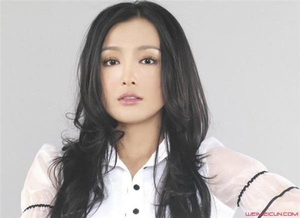 秦岚现在的丈夫是谁 有过两任男友,目前没有结婚