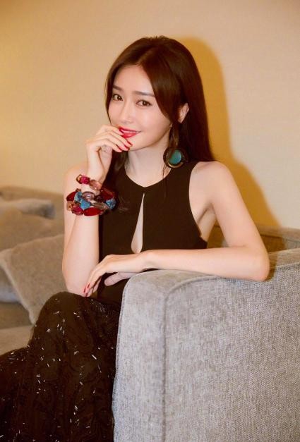 秦岚方回应片场耍大牌，与导演起冲突，却被夸赞：演技好