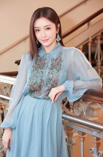 秦岚方回应片场耍大牌，与导演起冲突，却被夸赞：演技好