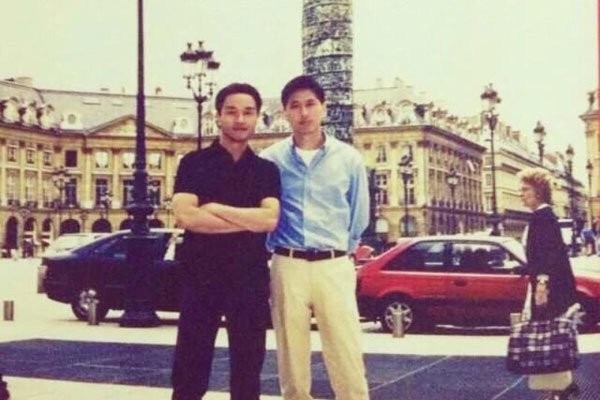 唐鹤德现在还在吗怎么样了 张国荣去世对他伤害很大