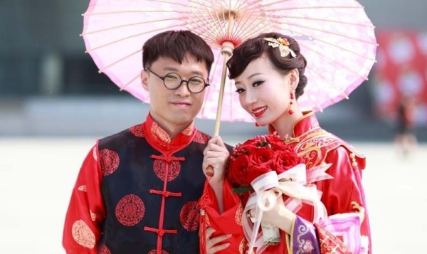 徐誉滕婚礼现场 新娘感动的一直落泪