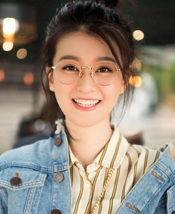 网友爆料在伦敦偶遇杨洋乔欣过情人节，杨洋经纪人表示：没有的事